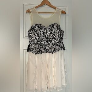 Harry Potter Black Lace & Ivory Ruffle Formal Prom Dress Size L Rare